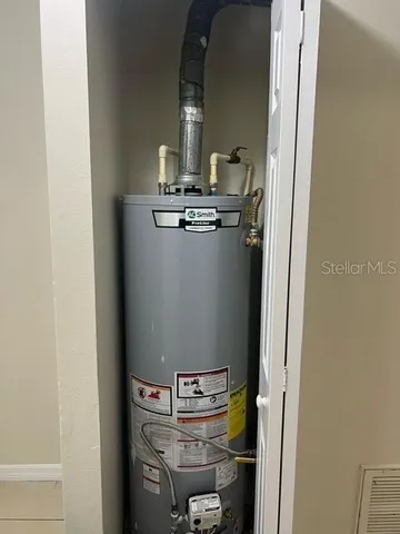 $1,100 | 202 Country Lane Northeast, Unit 202, Winter Haven, FL 33881