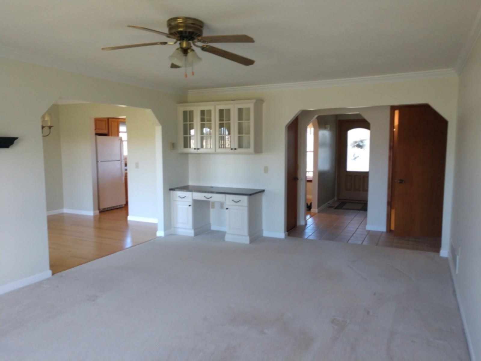 787 Jackson Road Blanchard, MI 49310 - Photo 6 of 16 livingrm1