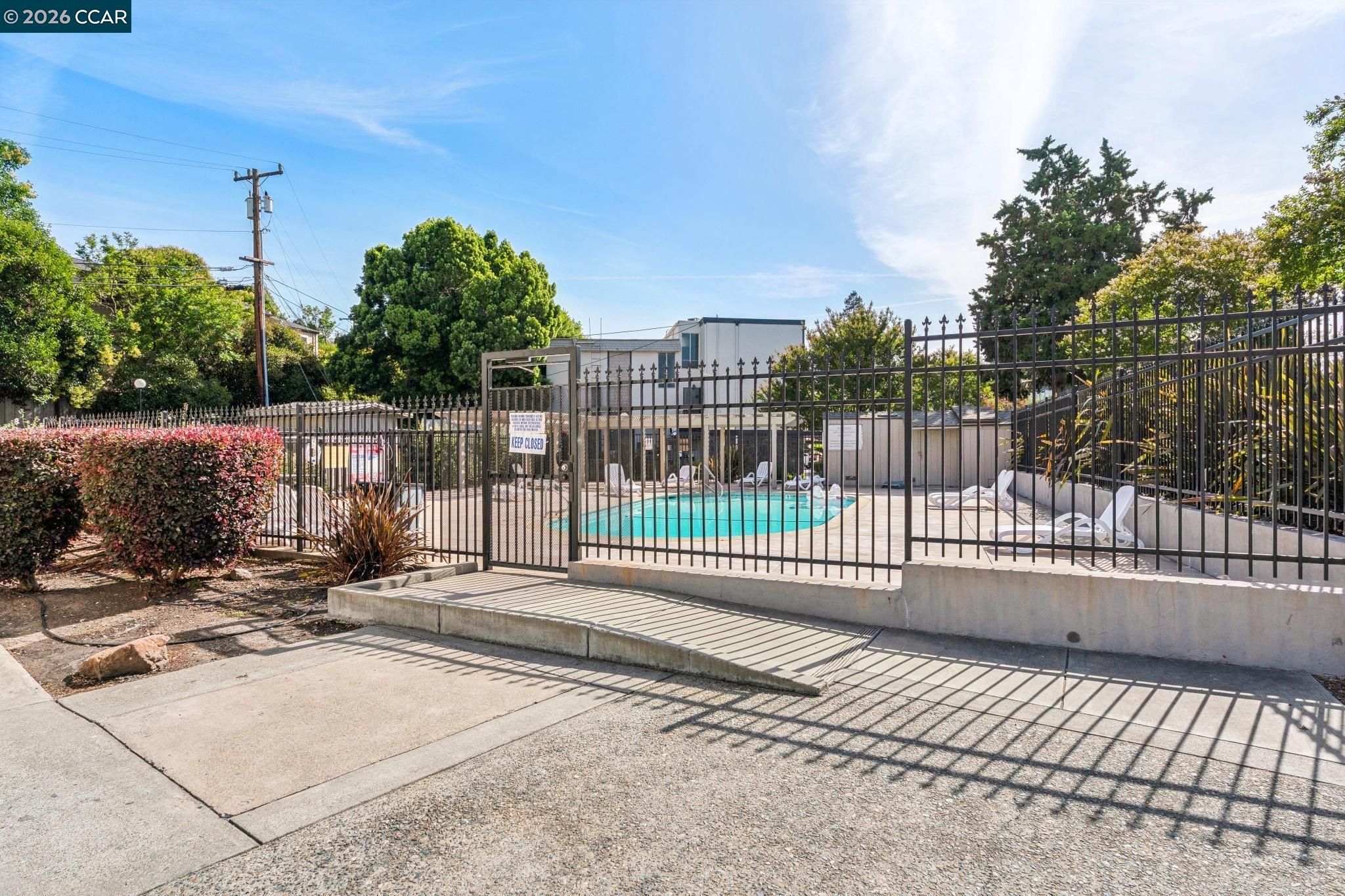2035 Sierra Road, Unit 4 Concord, CA 94518 - Photo 26 of 28