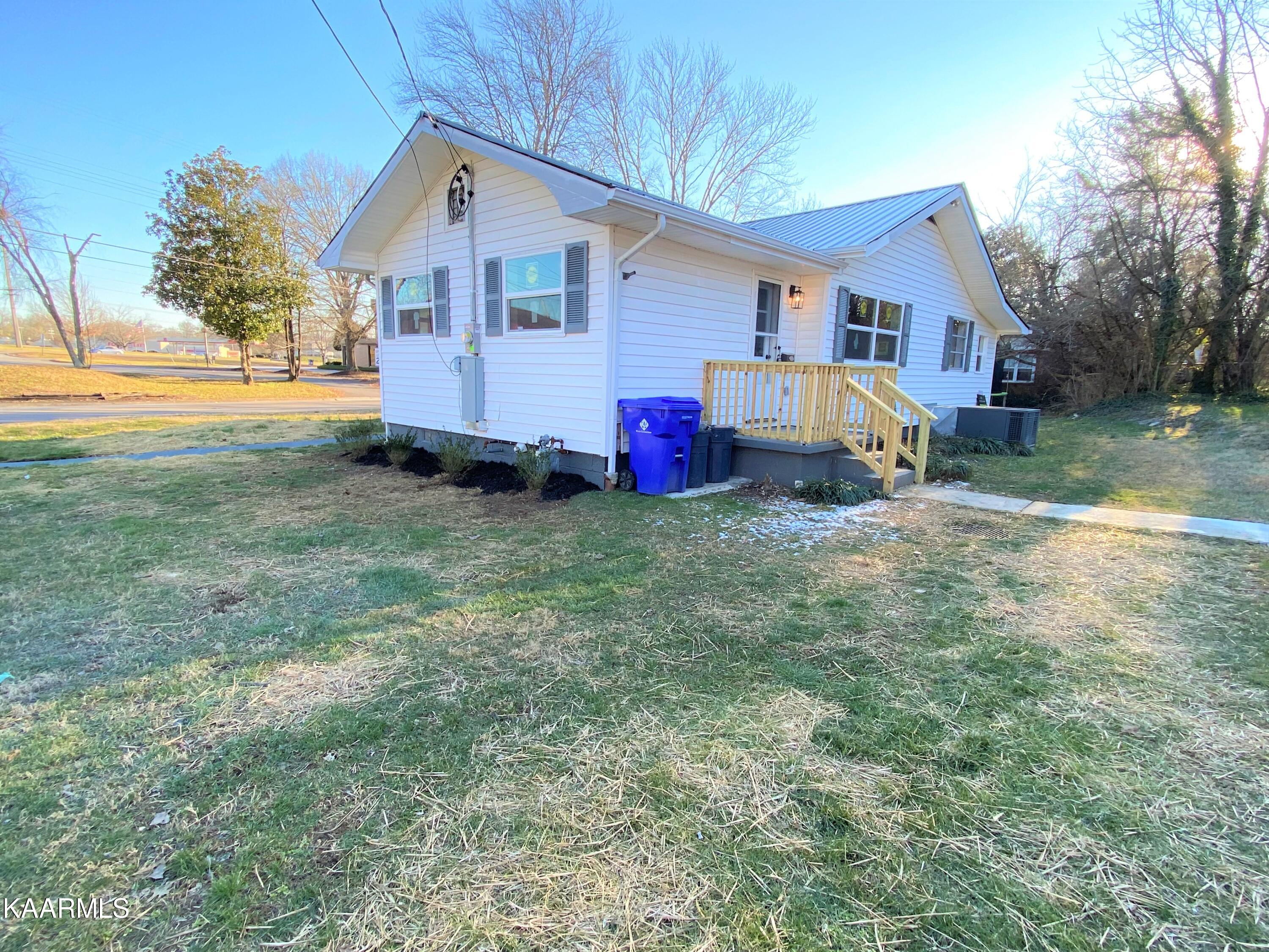 101 Venus Road Oak Ridge, TN 37830 - Photo 2 of 6 IMG_6134