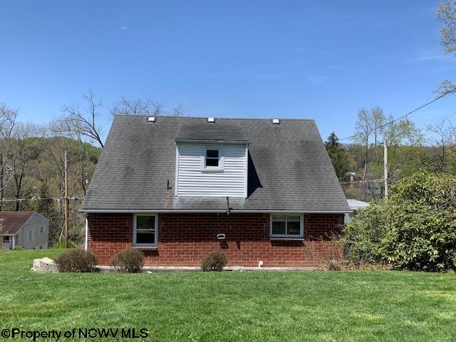 1322 Overhill Road Fairmont, WV 26554 - Photo 5 of 28 Gallery Image 5