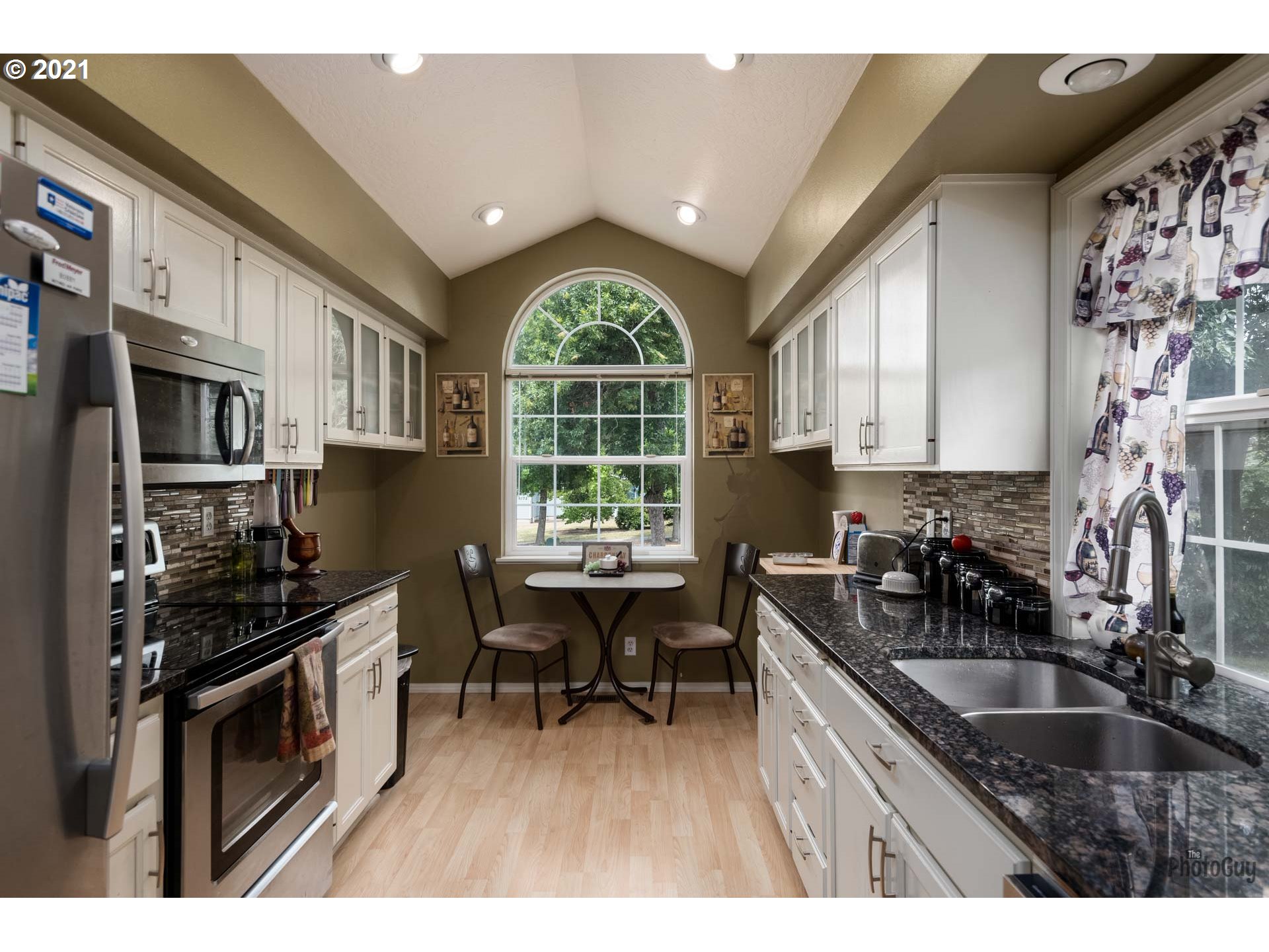5773 D Street Springfield, OR 97478 - Photo 11 of 31