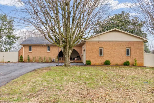 $349,900 | 1112 Black Oak Lane, Hopkinsville, KY 42240