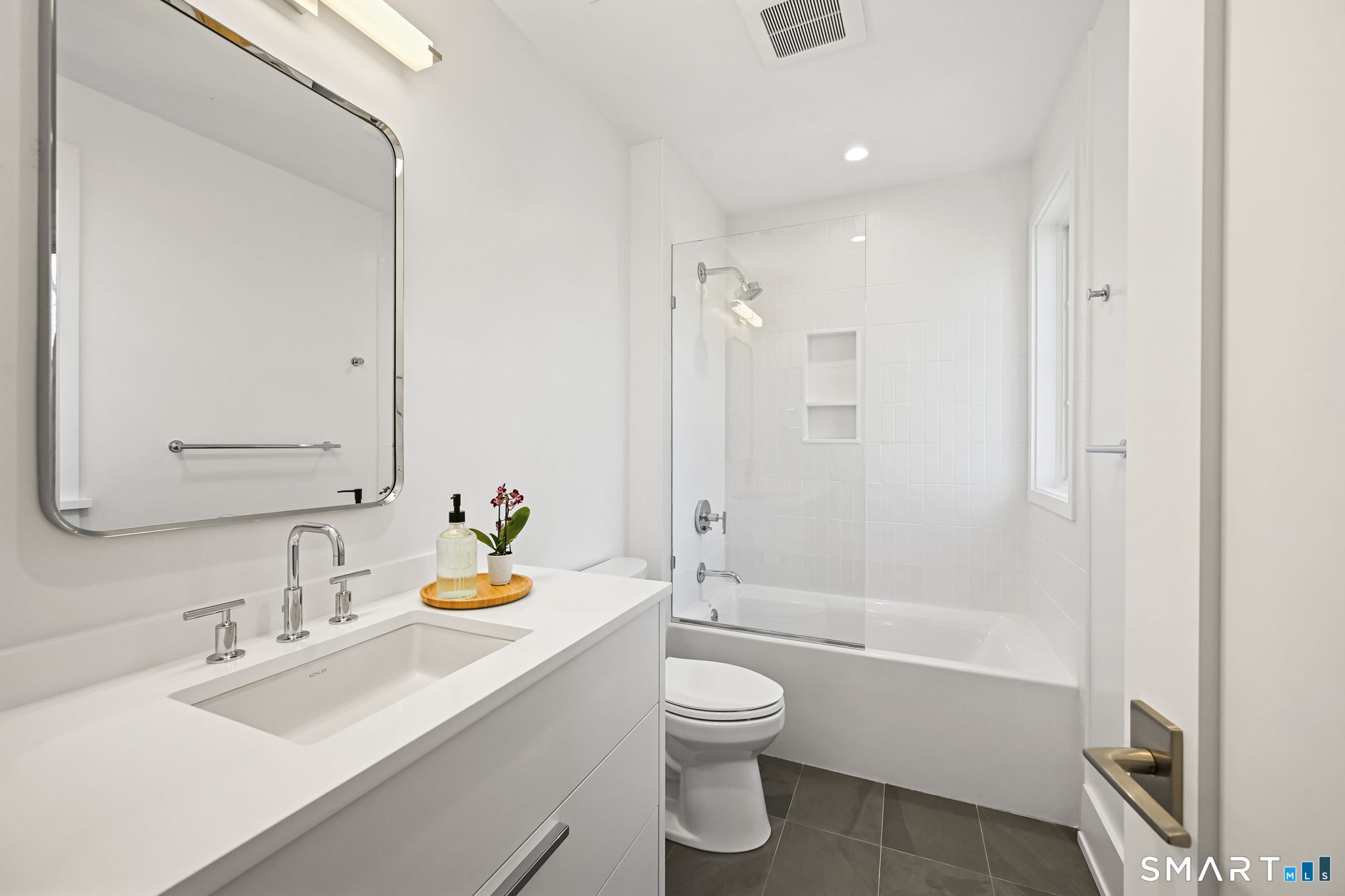 9 White Barns Lane, Unit 9 Norwalk, CT 06851 - Photo 23 of 40