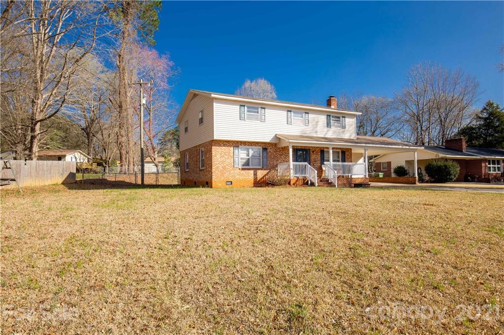 102 Colonial Avenue Lancaster, SC 29720 - Photo 3 of 33 Gallery Image 3