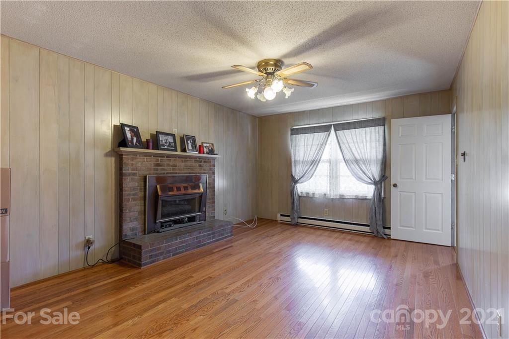 102 Colonial Avenue Lancaster, SC 29720 - Photo 5 of 33 Gallery Image 5