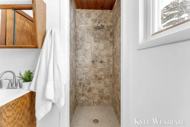 $159,900 | 262 40th Street, Allegan, MI 49010