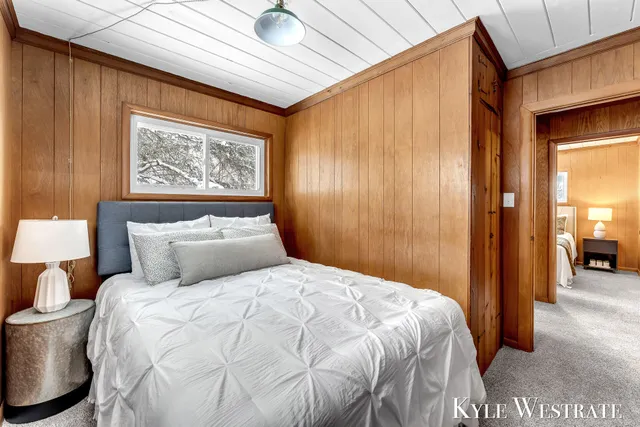 $159,900 | 262 40th Street, Allegan, MI 49010