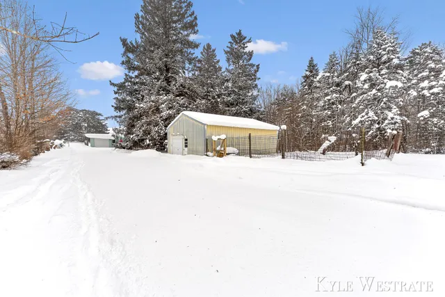 $159,900 | 262 40th Street, Allegan, MI 49010