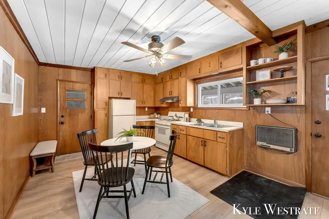 $159,900 | 262 40th Street, Allegan, MI 49010