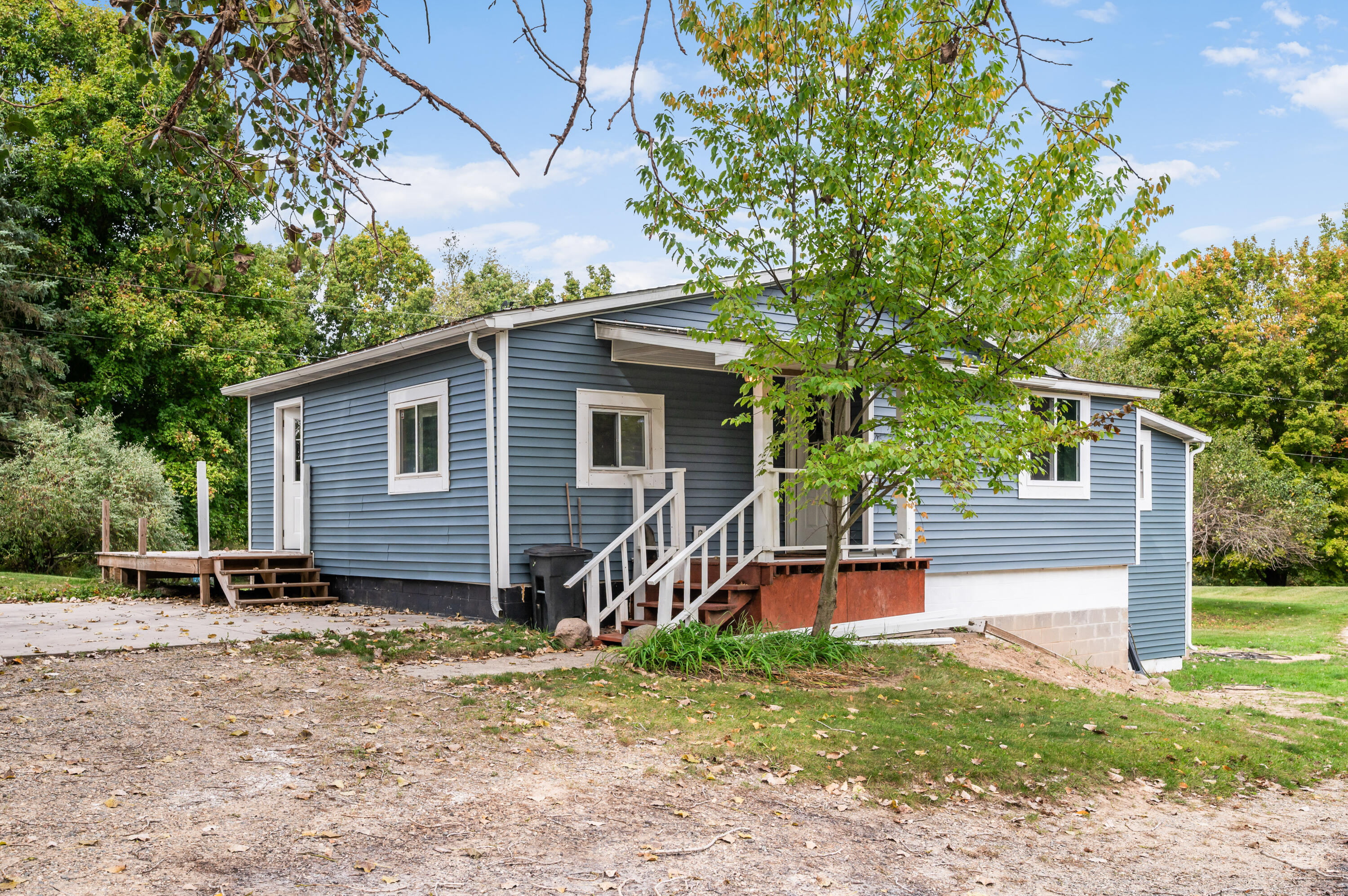 2826-WoodsDr-Ionia-21