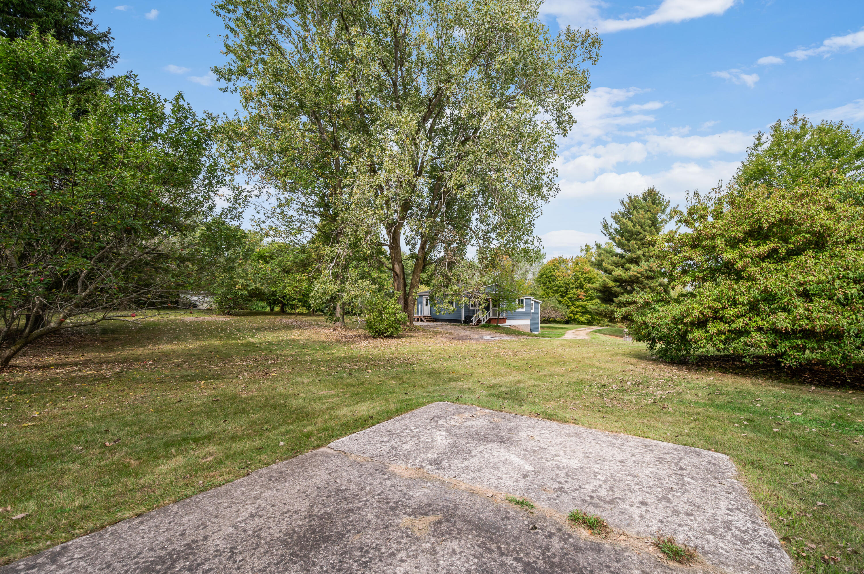 2826 Woods Road Ionia, MI 48846 - Photo 3 of 25 2826-WoodsDr-Ionia-23