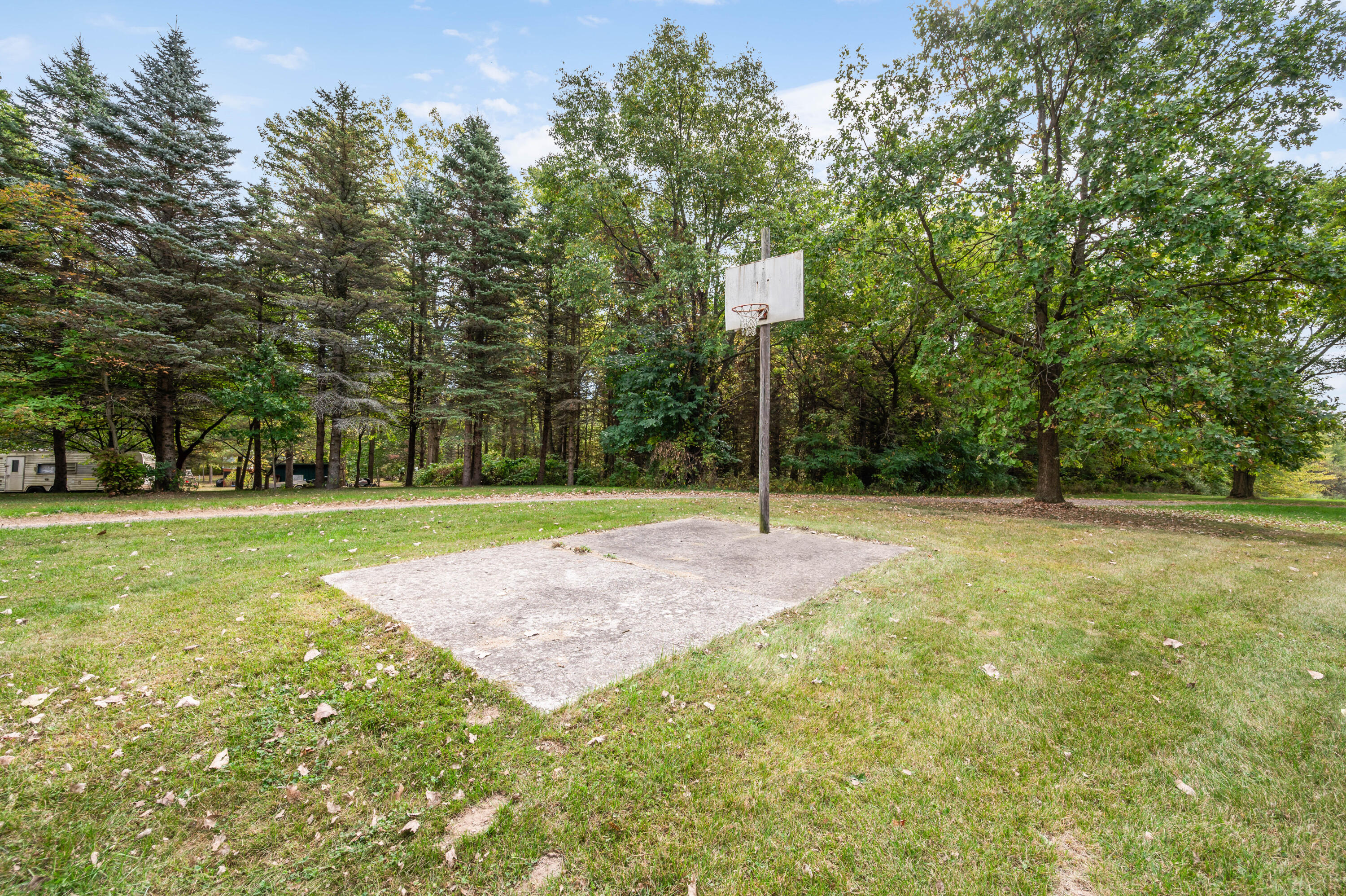 2826 Woods Road Ionia, MI 48846 - Photo 4 of 25 2826-WoodsDr-Ionia-22