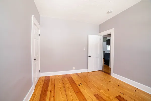 $2,300 | 5 Maple Avenue, Unit 1, North Oxford, MA 01537