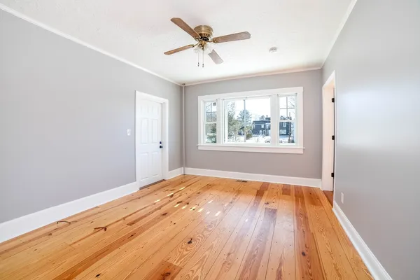 $2,300 | 5 Maple Avenue, Unit 1, North Oxford, MA 01537