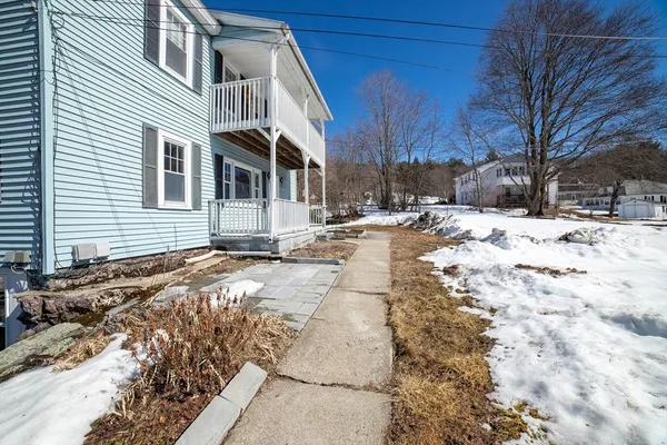 $2,300 | 5 Maple Avenue, Unit 1, North Oxford, MA 01537