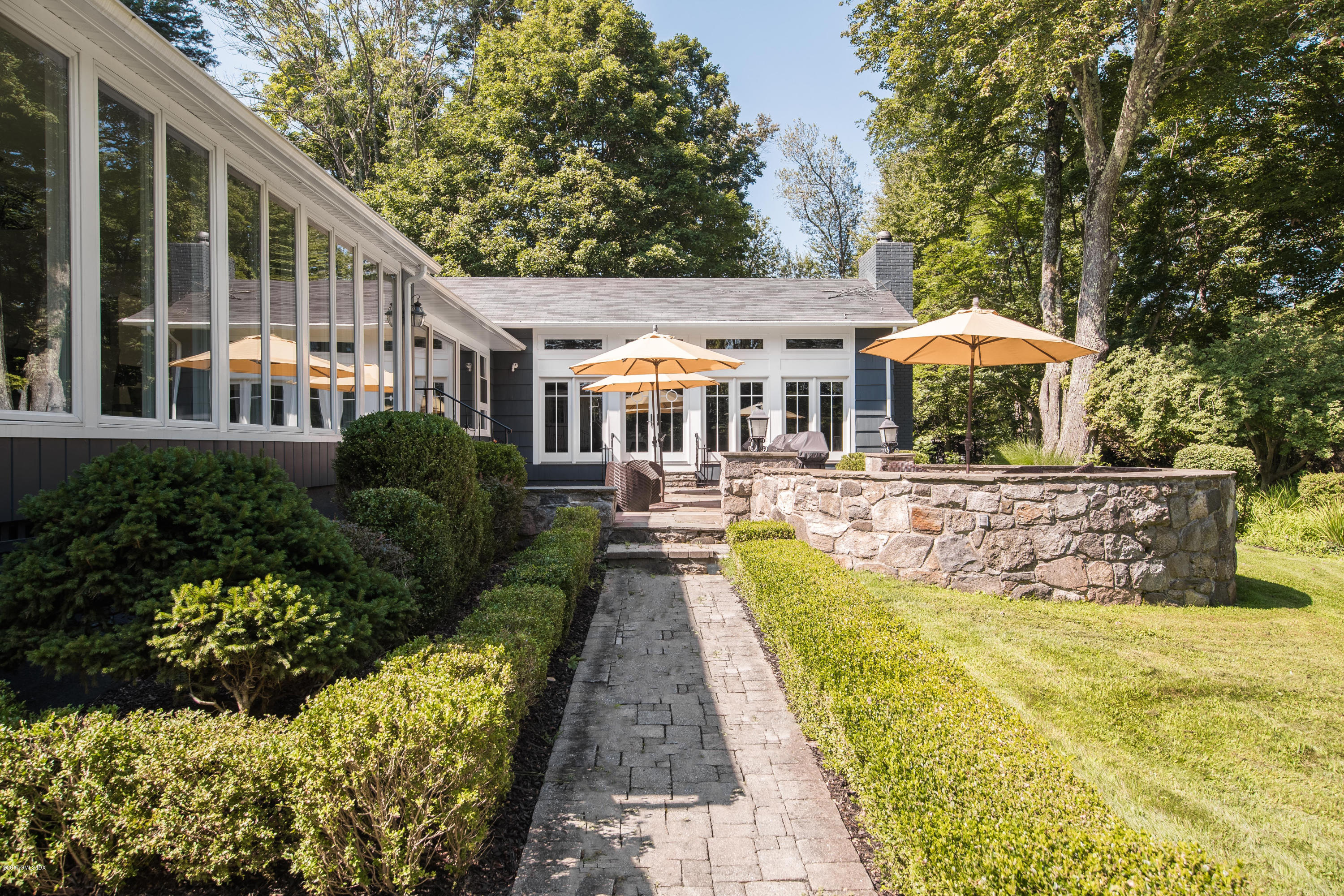 5 Cherry Hill Road Greenwich, CT 06831 - Photo 3 of 15 CherryHill-3 edit walkway