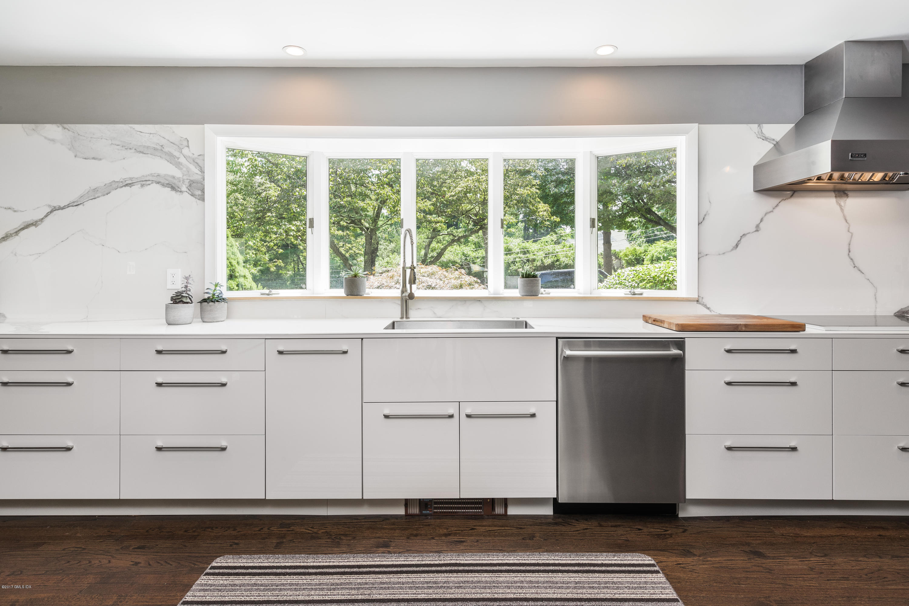 5 Cherry Hill Road Greenwich, CT 06831 - Photo 9 of 15 CherryHill-17