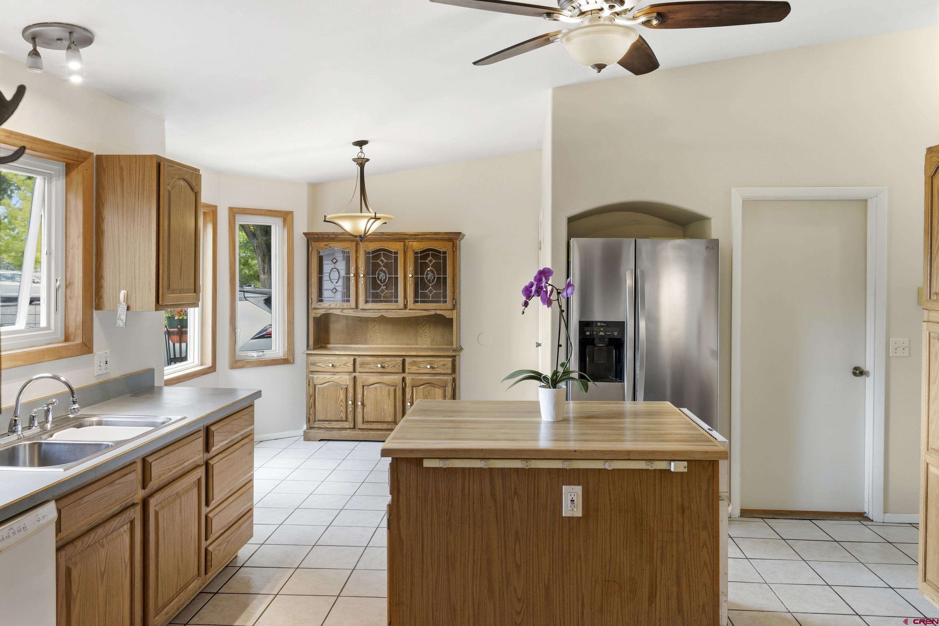 17018 Shavano Valley Road Montrose, CO 81403 - Photo 8 of 40 Gallery Image 8