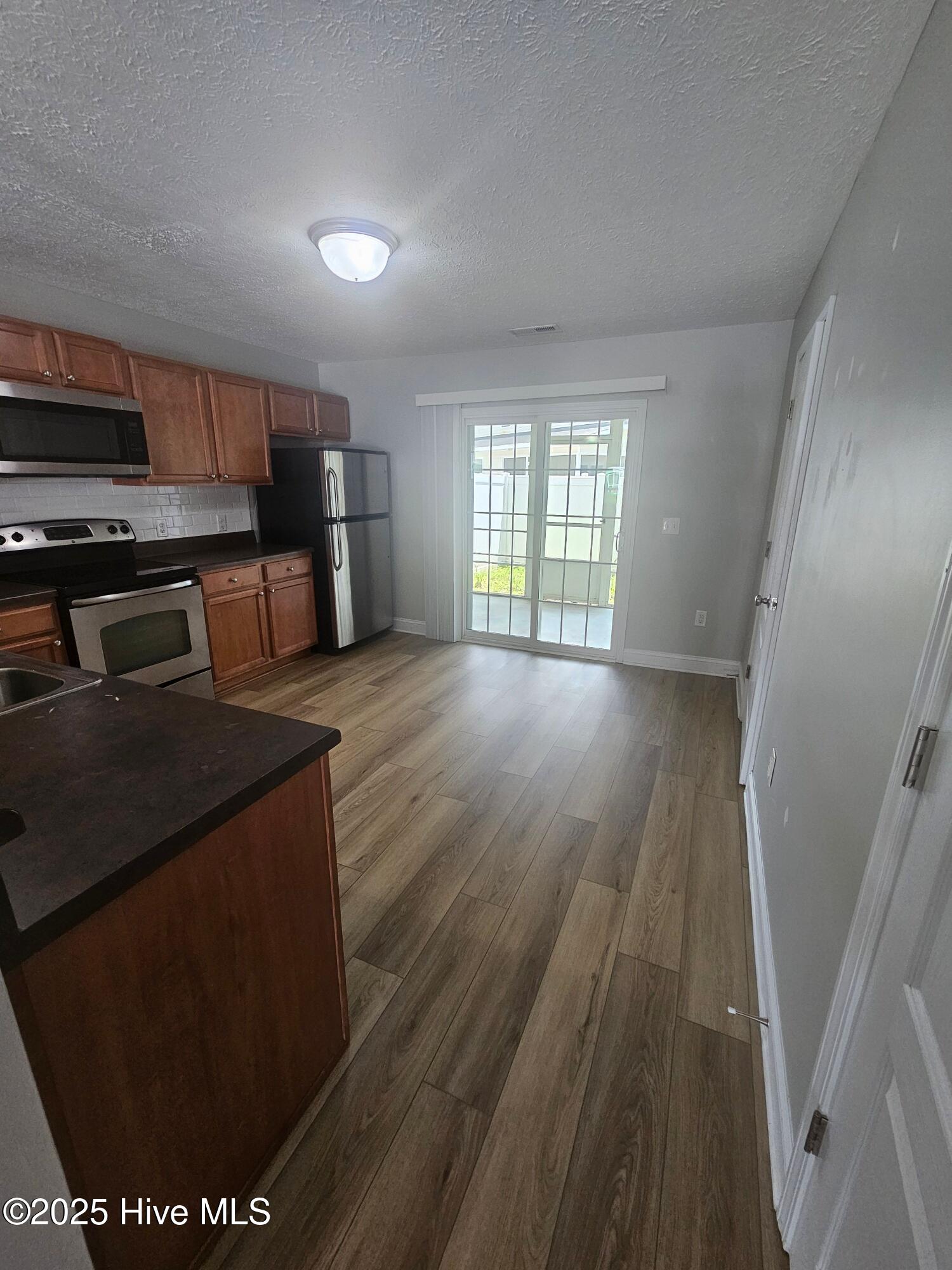 515 Cider Hill Road Jacksonville, NC 28546 - Photo 3 of 10