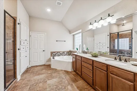 $1,100,000 | 11256 Hahn Road, Sealy, TX 77474