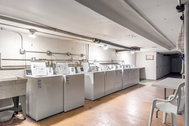 $159,000 | 5715 Park Place, Unit K1, Crestwood, IL 60418