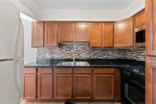 $159,000 | 5715 Park Place, Unit K1, Crestwood, IL 60418