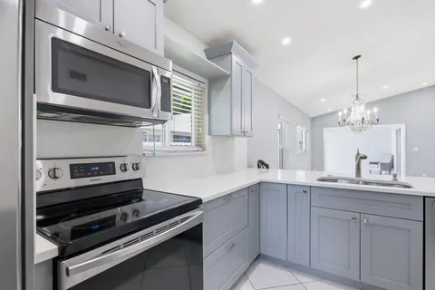 $399,900 | 8621 Jasmine Way, Boca Raton, FL 33496