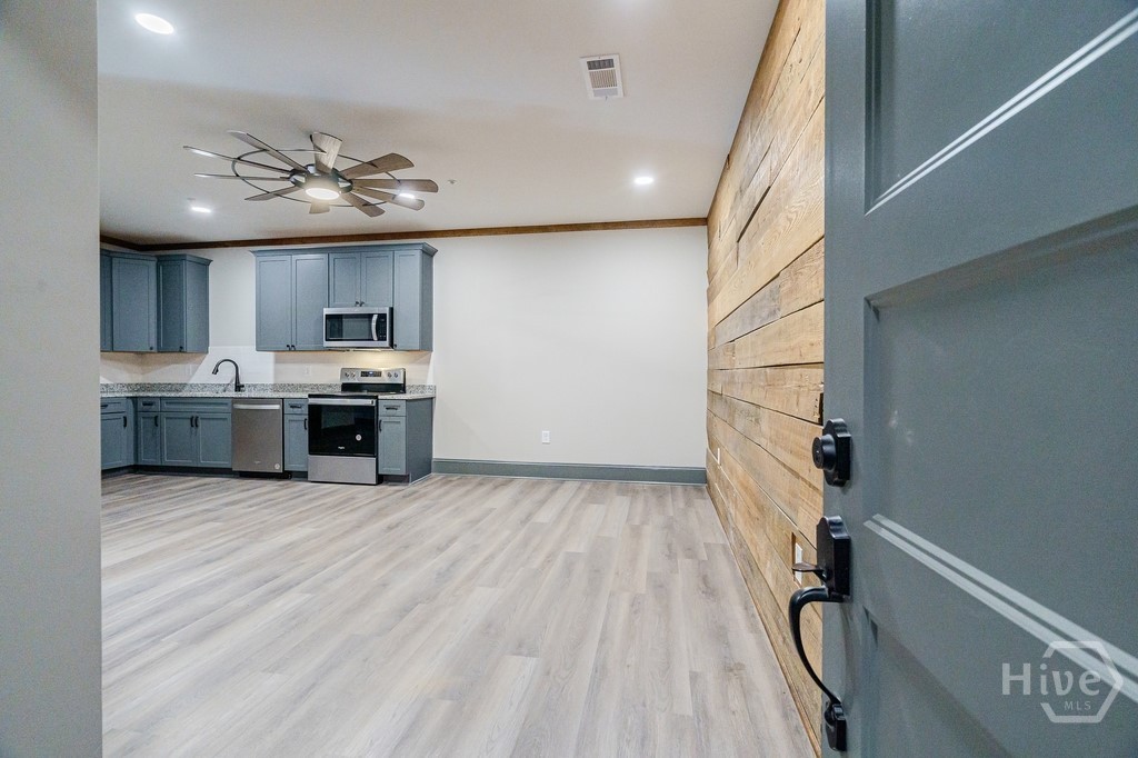 34 Depot Street, Unit 22 Hartwell, GA 30643 - Photo 2 of 29