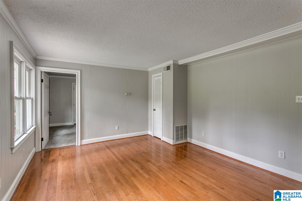2423 Ridge Crest Lane Birmingham, AL 35243 - Photo 6 of 47