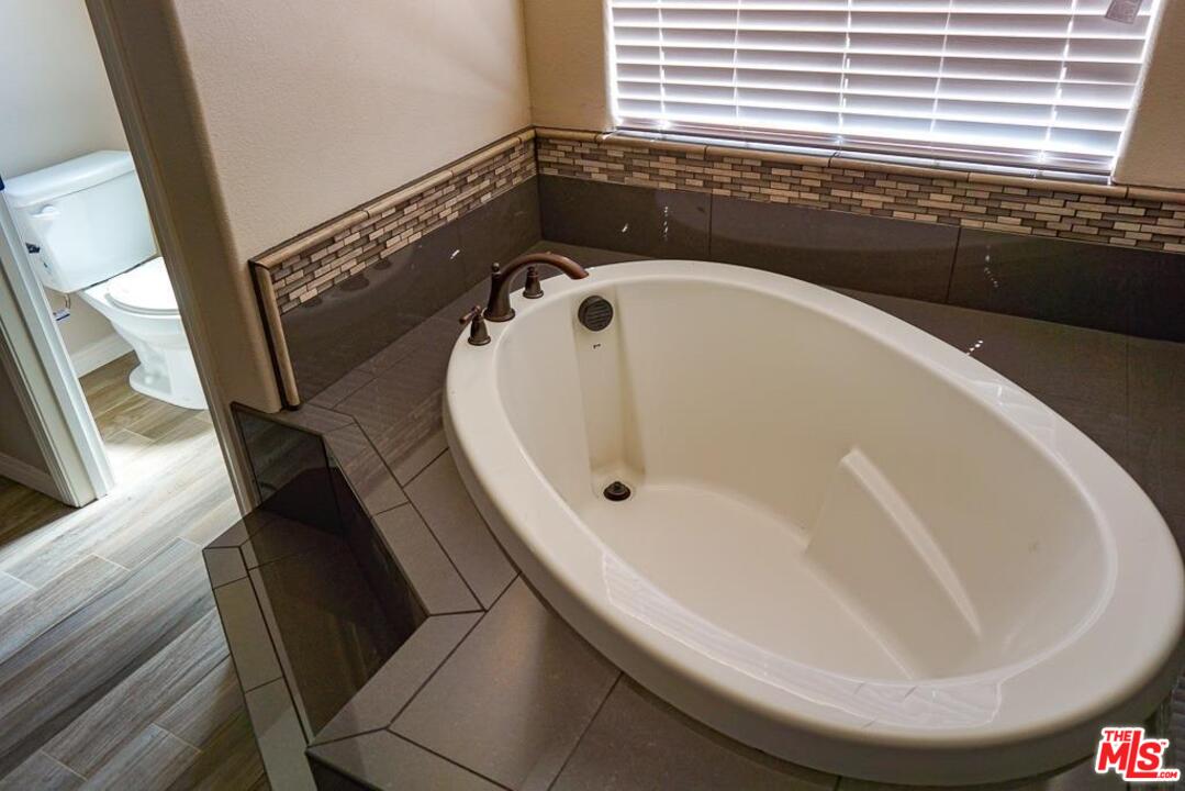 10993 Mohawk Road Apple Valley, CA 92308 - Photo 15 of 20