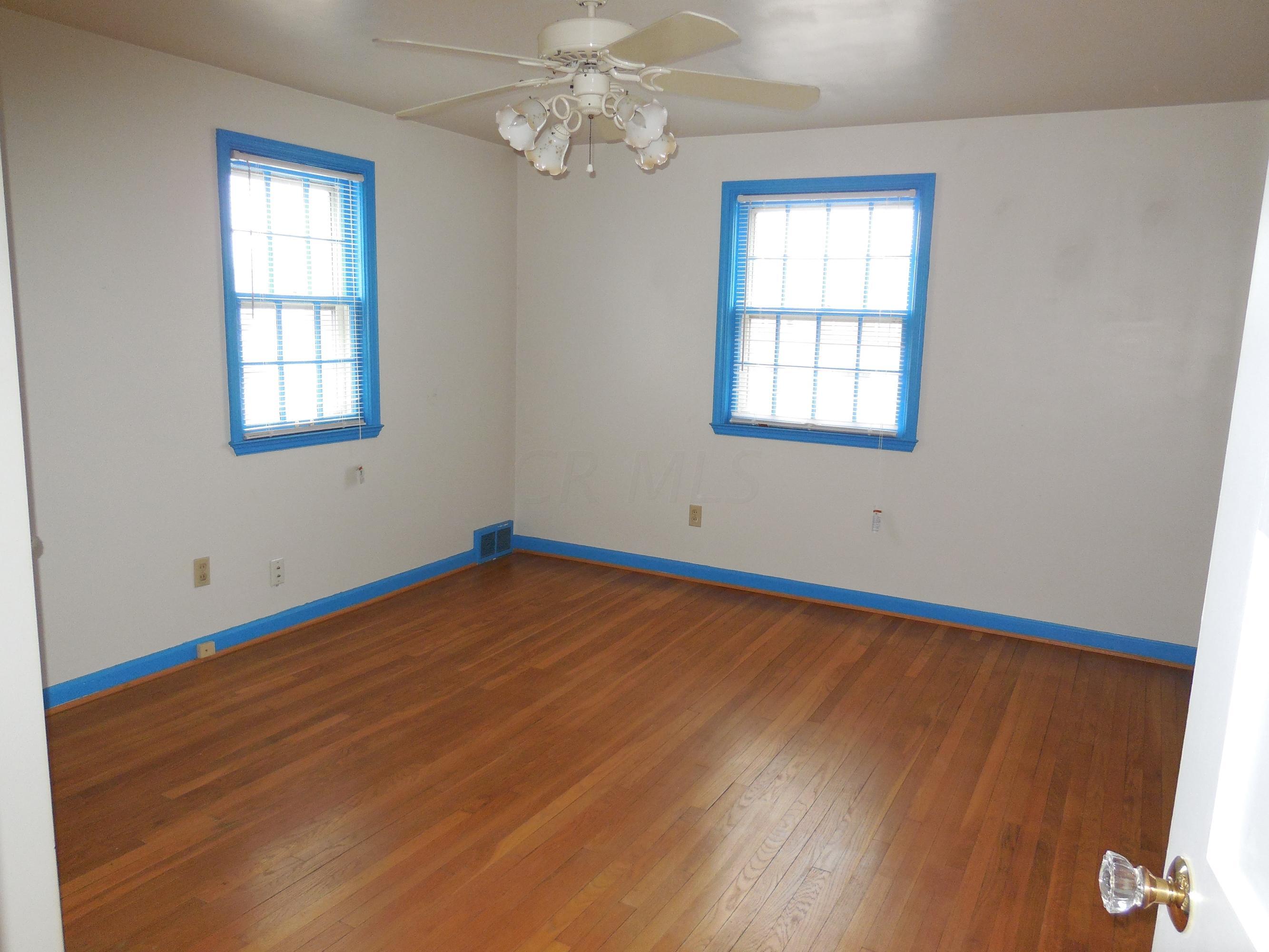 887 South Remington Road Columbus, OH 43209 - Photo 8 of 9