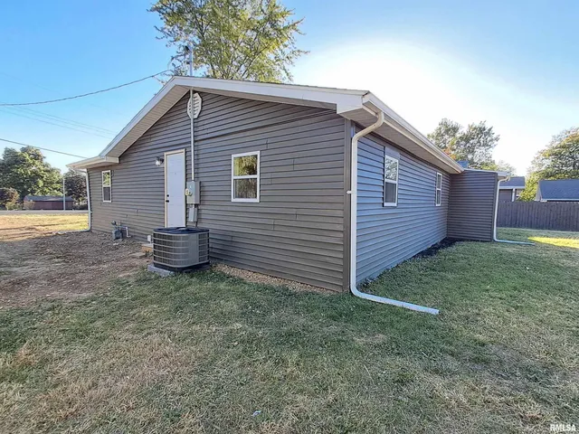 $170,000 | 108 Hillman Street, Washington, IL 61571