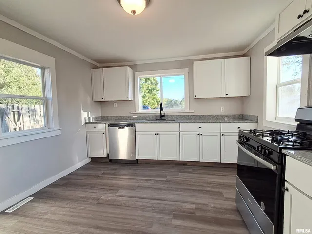 $170,000 | 108 Hillman Street, Washington, IL 61571