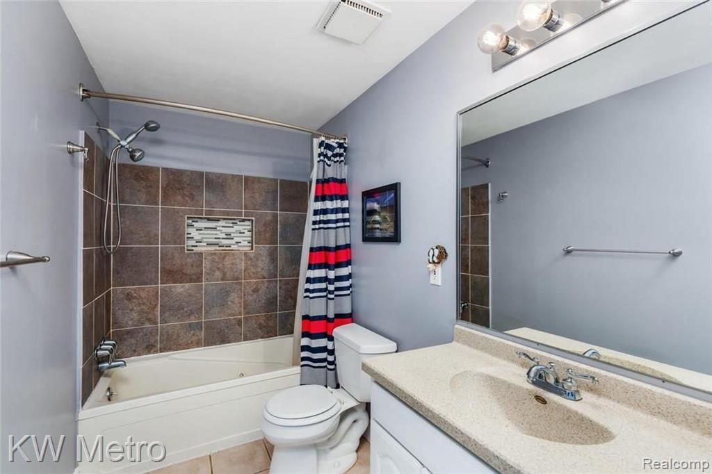 771 Kentucky Drive Rochester Hills, MI 48307 - Photo 14 of 22
