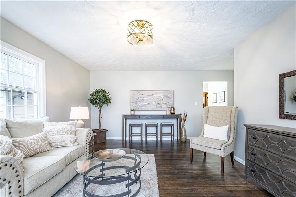 110 Crouse Road Greensburg, PA 15601 - Photo 3 of 25 Gallery Image 3