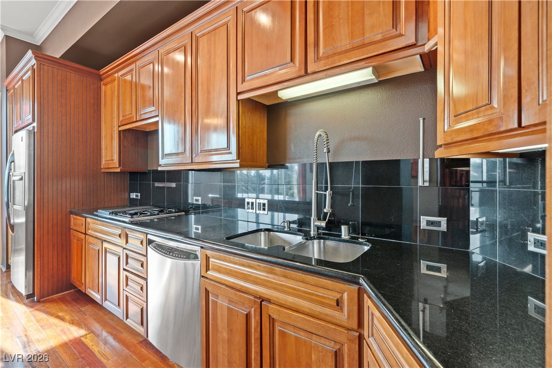 360 East Desert Inn Road, Unit 403 Las Vegas, NV 89109 - Photo 15 of 43