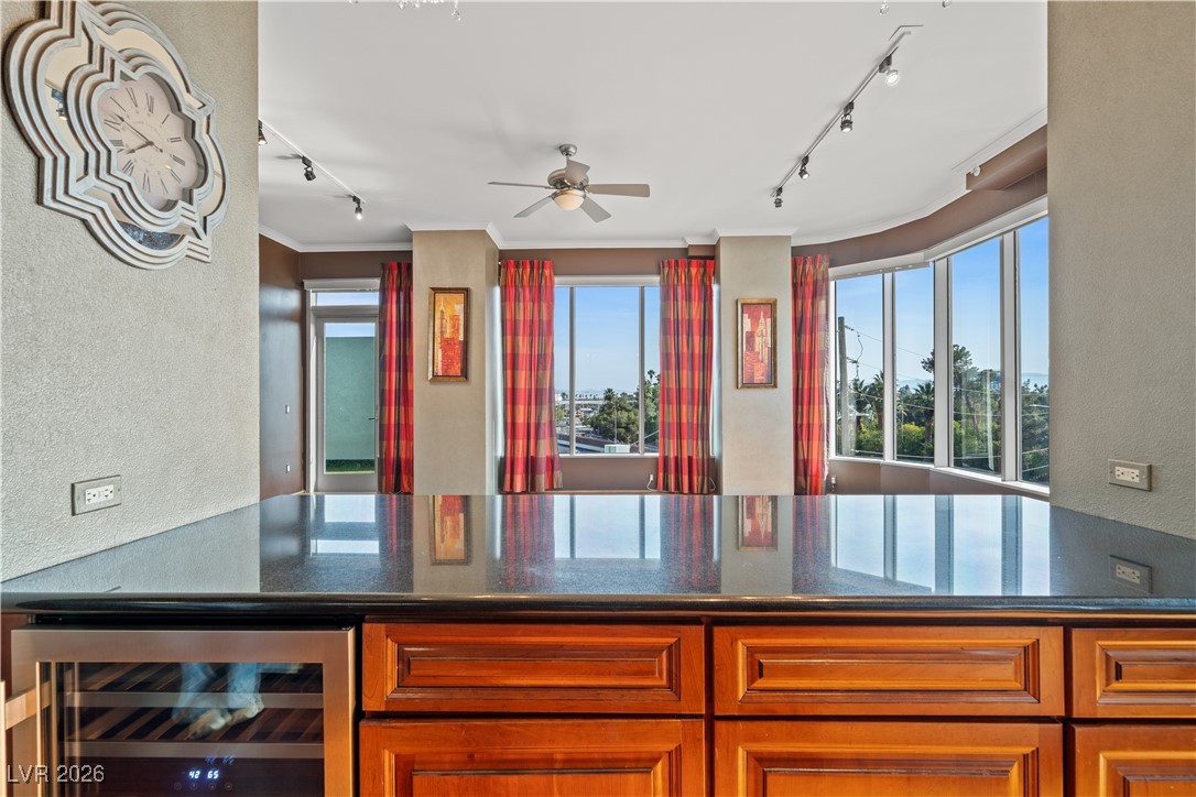360 East Desert Inn Road, Unit 403 Las Vegas, NV 89109 - Photo 17 of 43