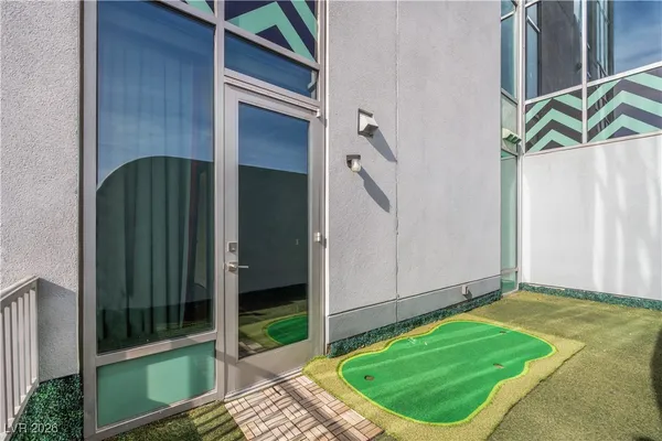 $4,250 | 360 East Desert Inn Road, Unit 403, Las Vegas, NV 89109