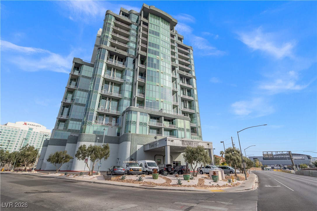 360 East Desert Inn Road, Unit 403 Las Vegas, NV 89109 - Photo 4 of 43
