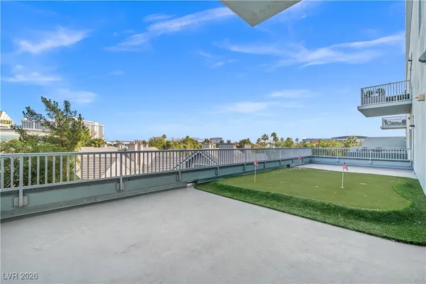 $4,250 | 360 East Desert Inn Road, Unit 403, Las Vegas, NV 89109