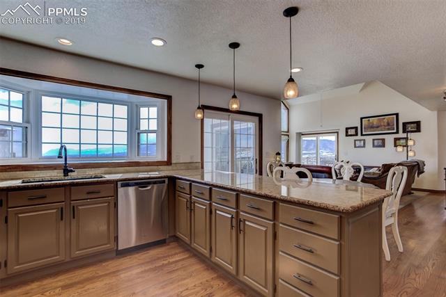 575 Harness Road Monument, CO 80132 - Photo 13 of 32 Kitchen