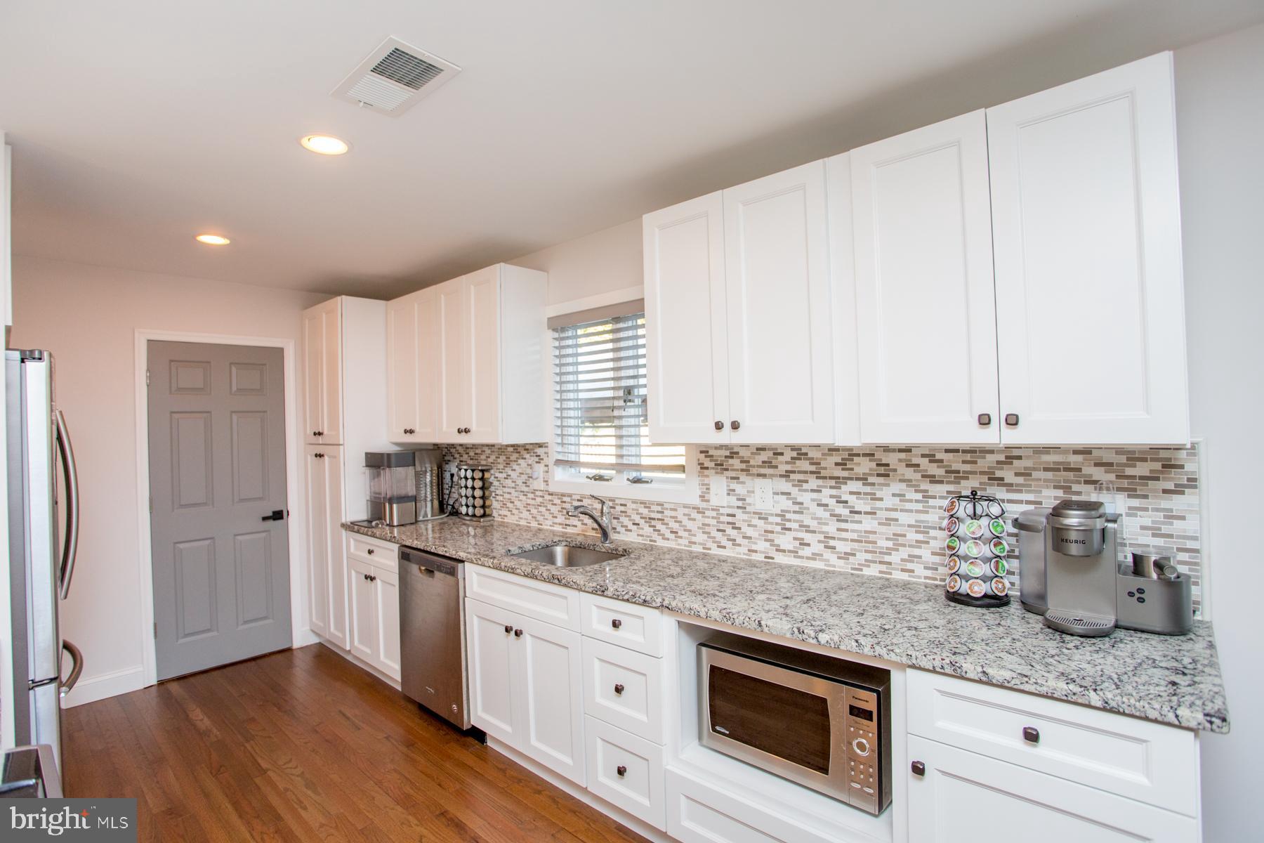 271 Parry Road Warminster, PA 18974 - Photo 14 of 32 Kitchen