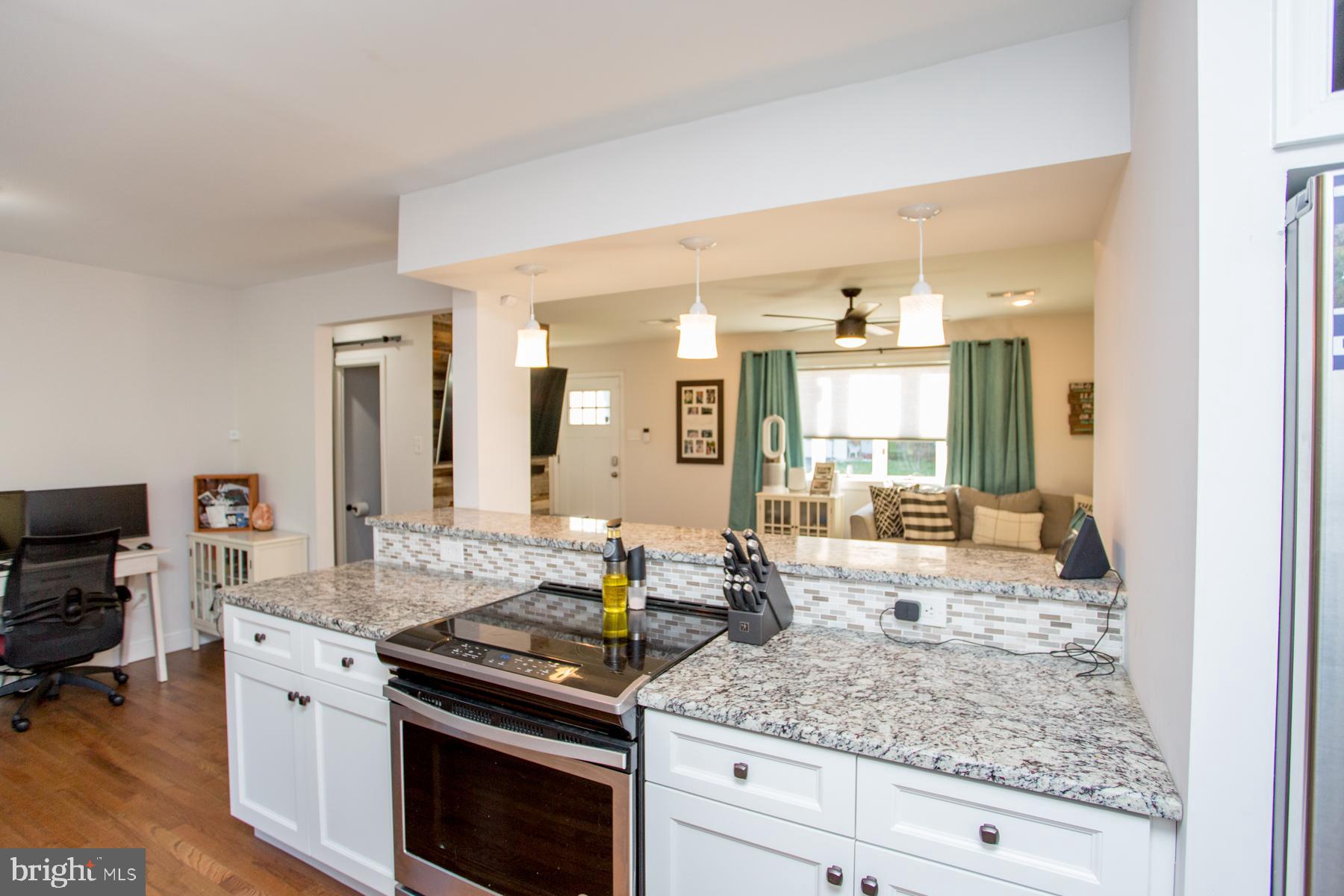 271 Parry Road Warminster, PA 18974 - Photo 16 of 32 Kitchen