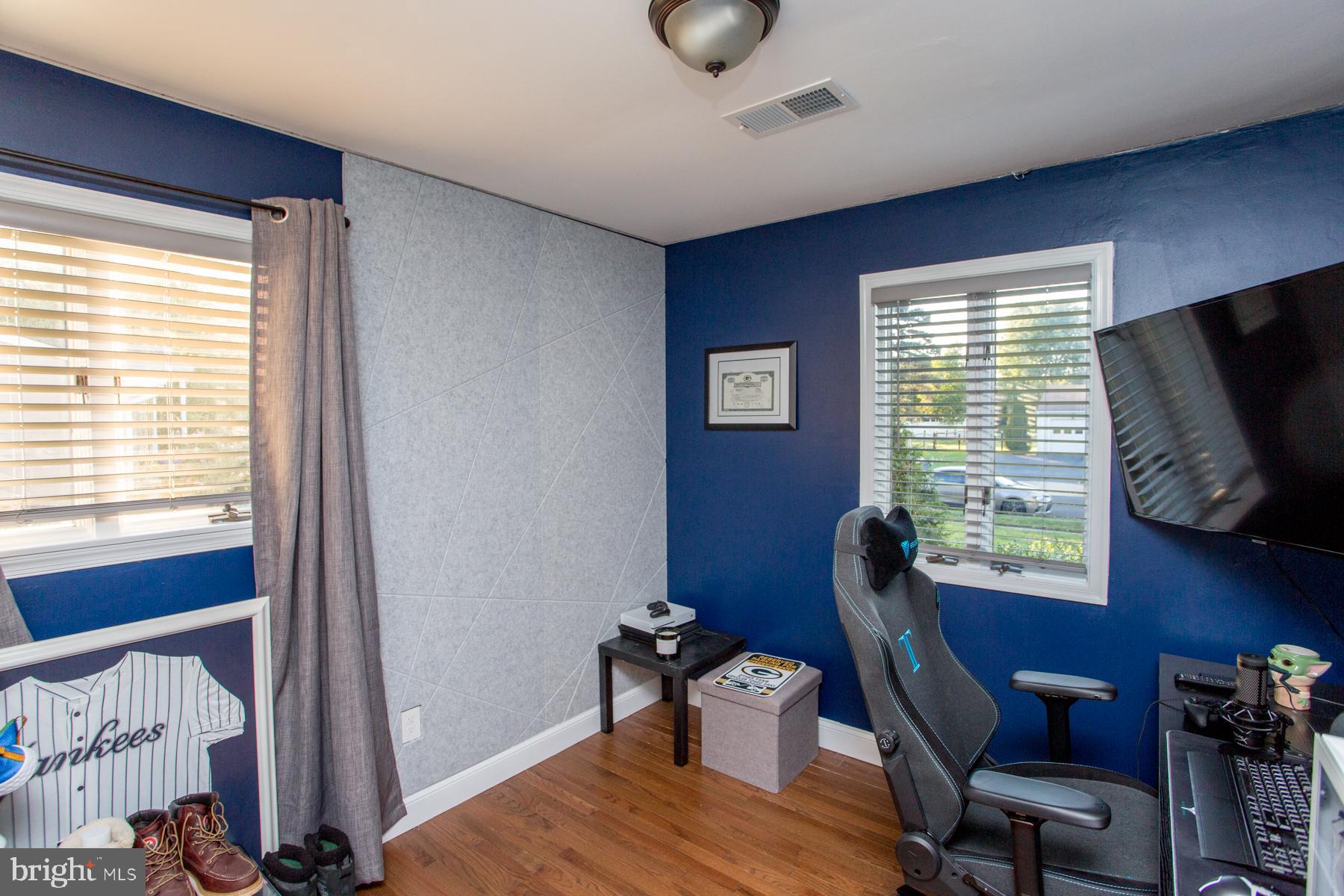 271 Parry Road Warminster, PA 18974 - Photo 25 of 32 Bedroom 3