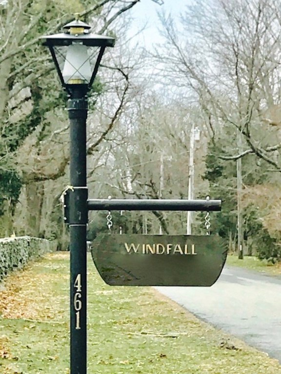 461 Poppasquash Road Bristol, RI 02809 - Photo 3 of 23 Gallery Image 3
