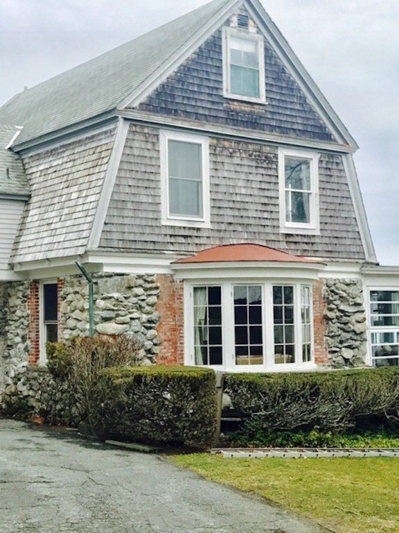 461 Poppasquash Road Bristol, RI 02809 - Photo 4 of 23 Gallery Image 4