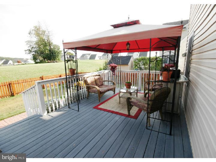 16 Bishop Pine Road Barto, PA 19504 - Photo 15 of 16 Deck