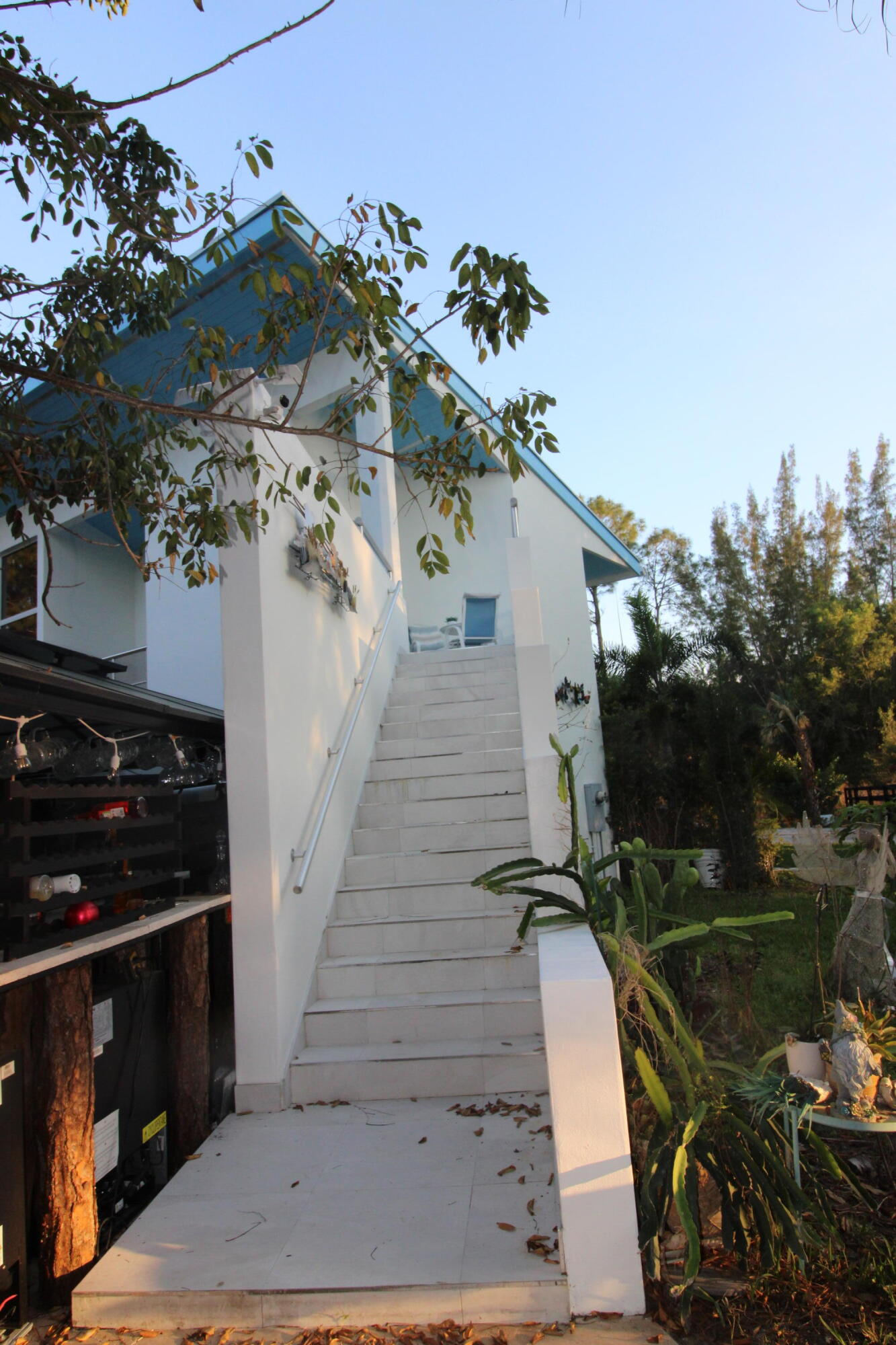 930 Rambling Dr Circle Wellington, FL 33414 - Photo 2 of 31 IMG_3813