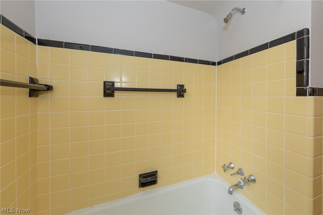 1131 Castleton Road Cleveland Heights, OH 44121 - Photo 13 of 30